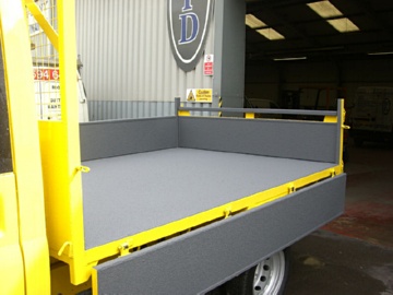 Speedliner  Flat Bed Truck 1